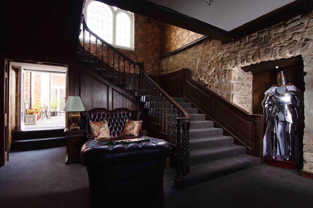 Stone Court House Hotel Maidstone Bagian luar foto