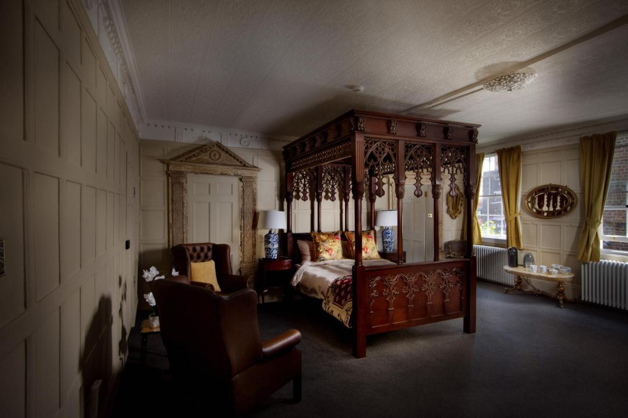 Stone Court House Hotel Maidstone Bagian luar foto