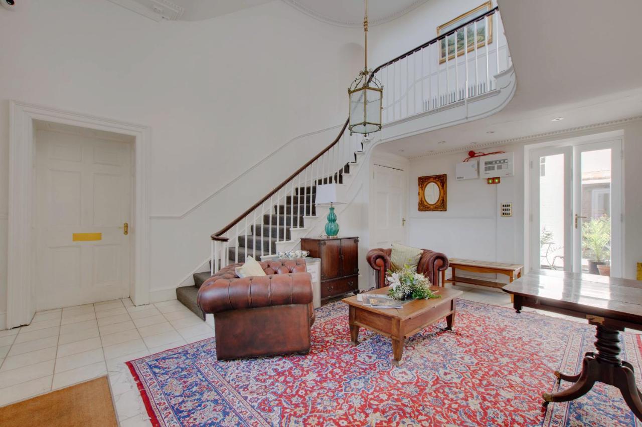 Stone Court House Hotel Maidstone Bagian luar foto