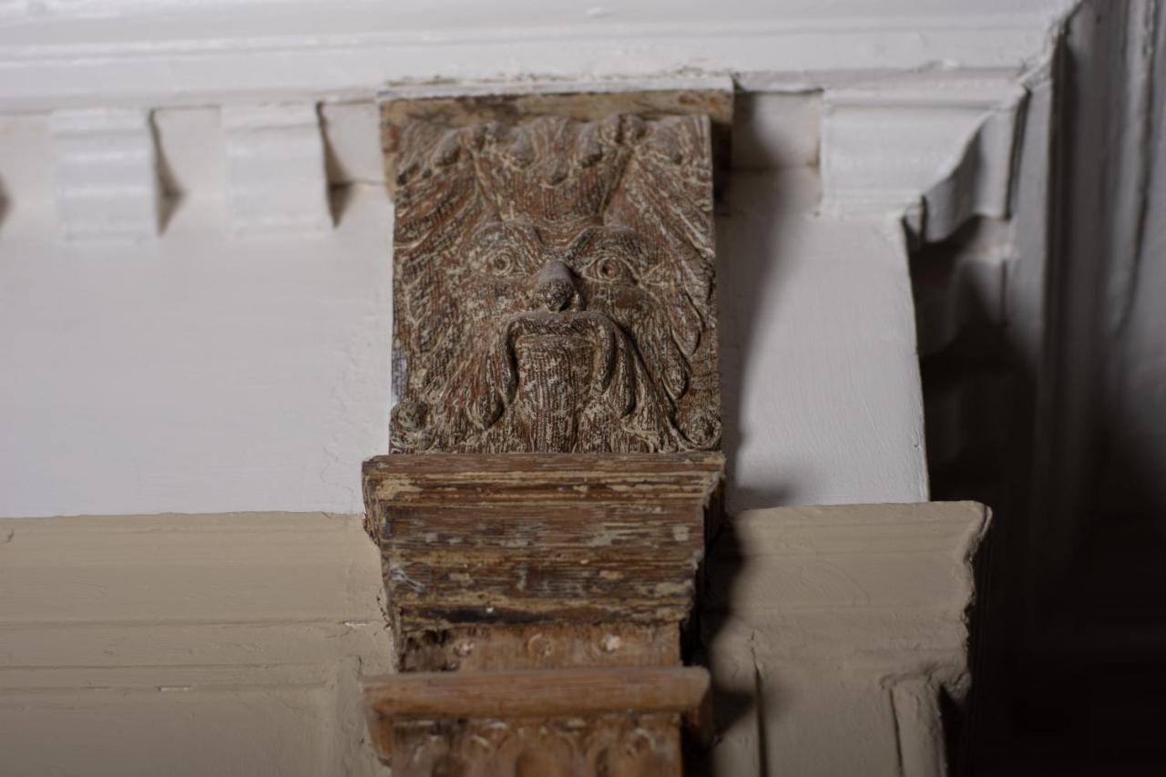 Stone Court House Hotel Maidstone Bagian luar foto