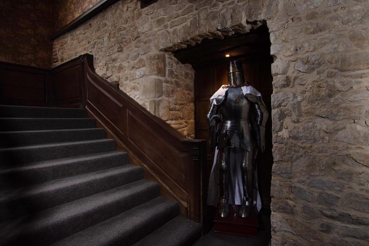 Stone Court House Hotel Maidstone Bagian luar foto