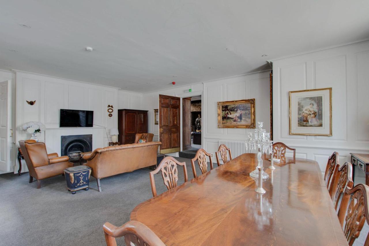 Stone Court House Hotel Maidstone Bagian luar foto