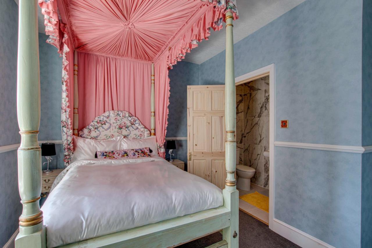 Stone Court House Hotel Maidstone Bagian luar foto