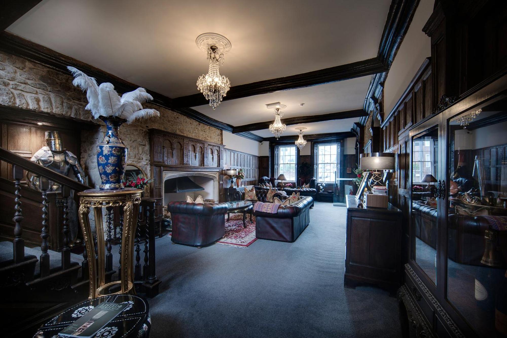 Stone Court House Hotel Maidstone Bagian luar foto