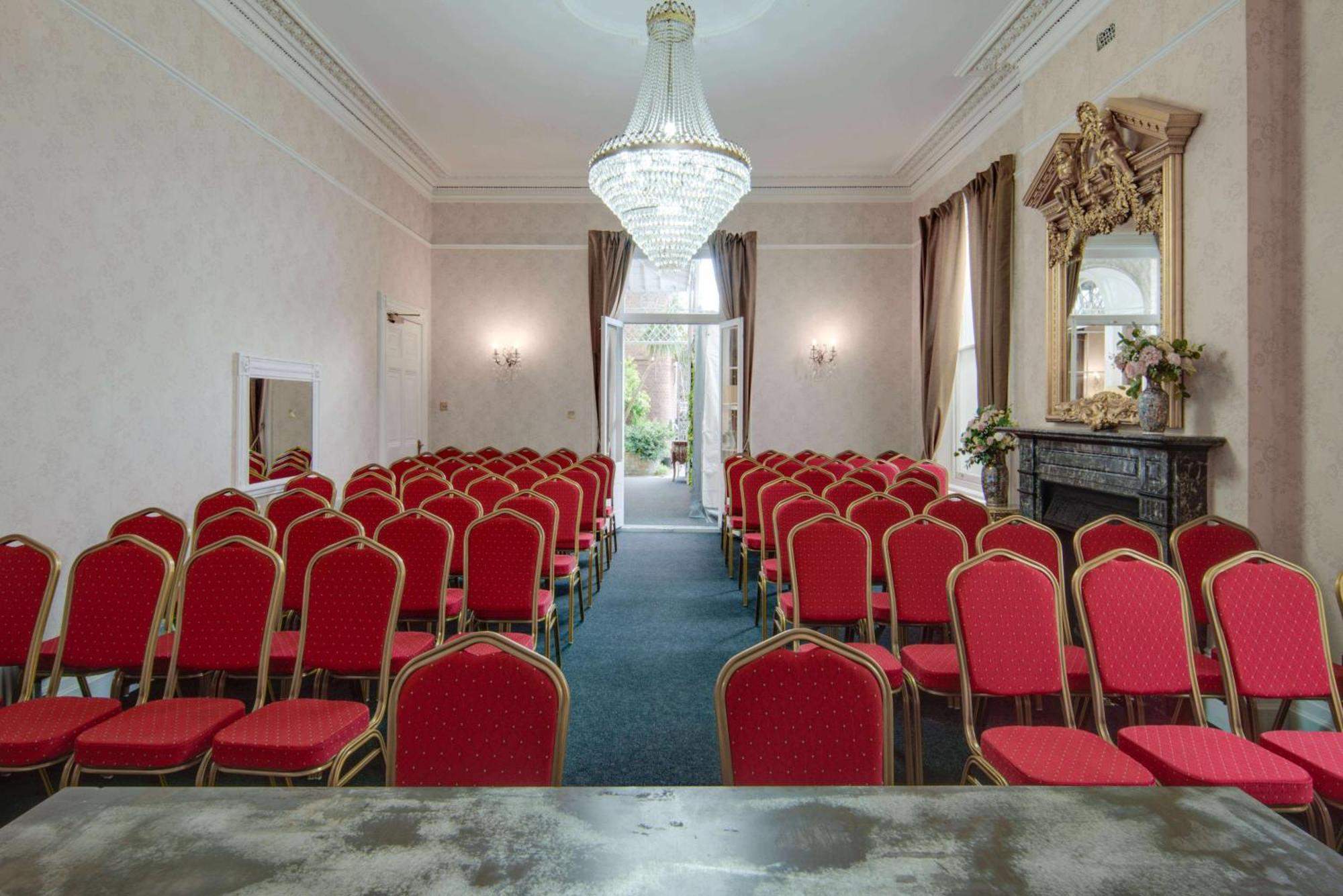 Stone Court House Hotel Maidstone Bagian luar foto