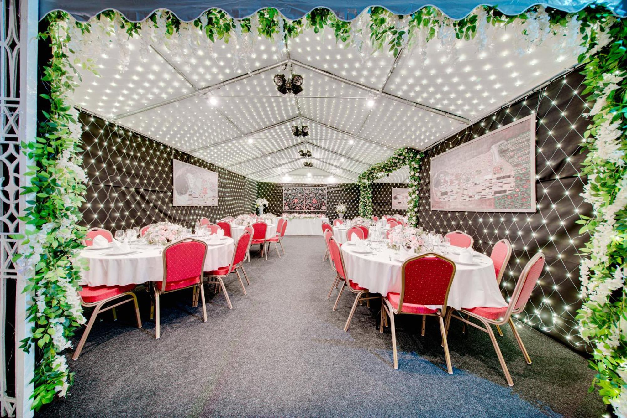 Stone Court House Hotel Maidstone Bagian luar foto